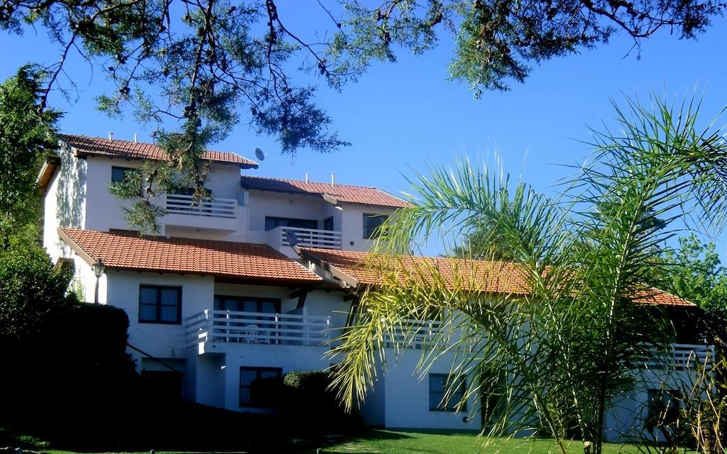 Las Ardillas Cabanas Y Suites La Falda Esterno foto
